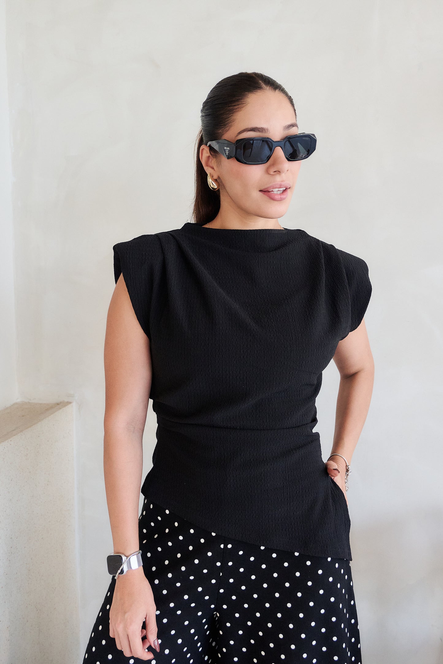 BLUSA ADRIANA NEGRA (Hombreras removibles)