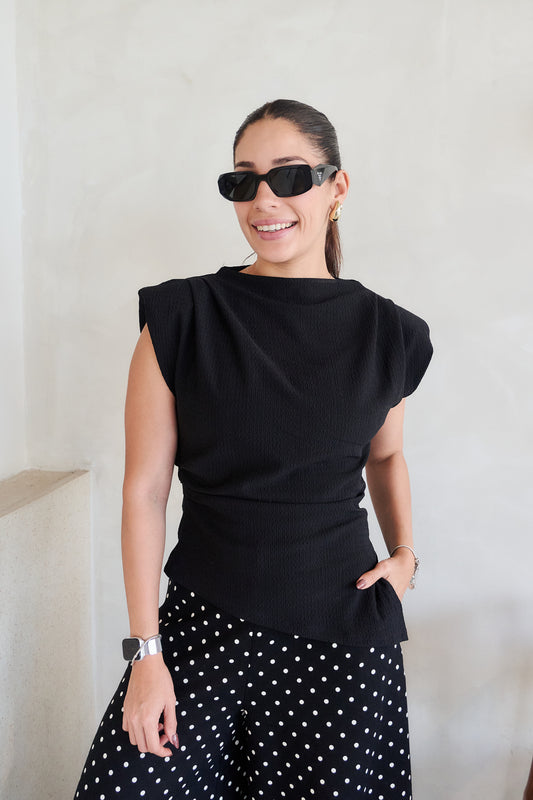 BLUSA ADRIANA NEGRA (Hombreras removibles)