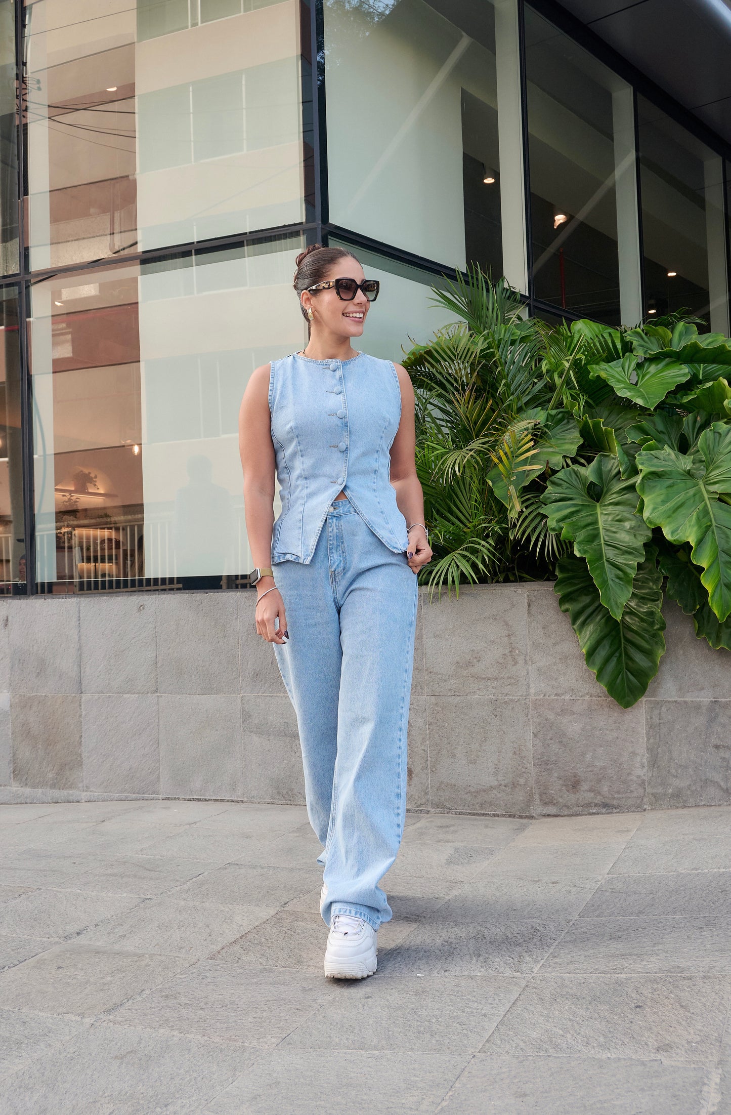 CHALECO DENIM CELESTE